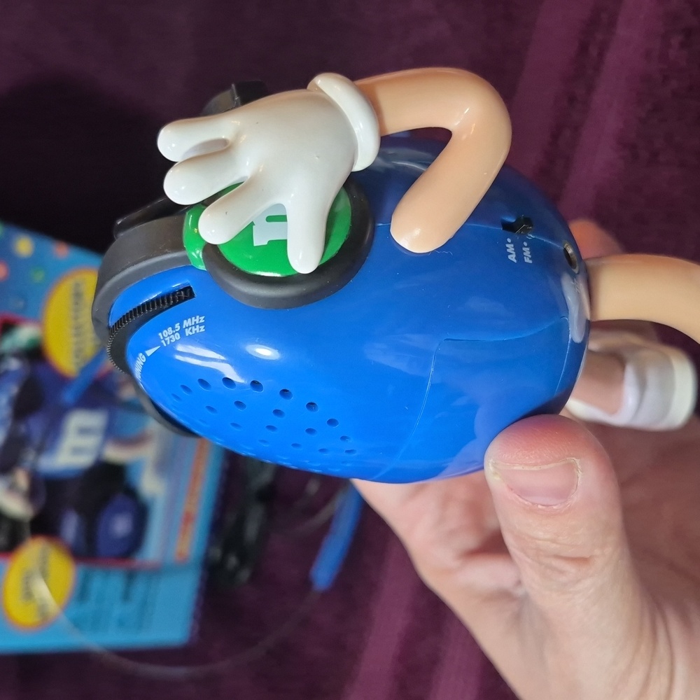 M&M's Blue Character Radio with Headphones Collectors Series - Picture 4 of 8